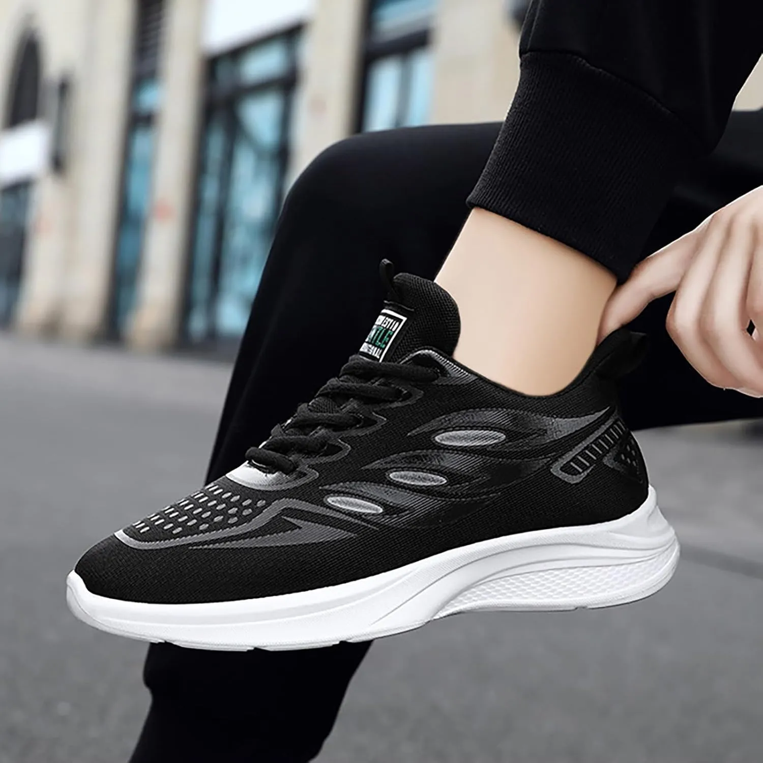 2023 Men's New Flyweave Sneakers Soft Sole Casual Shoes Mesh Men's Breathable Mesh Casual Light Outdoor Hiking Shoes