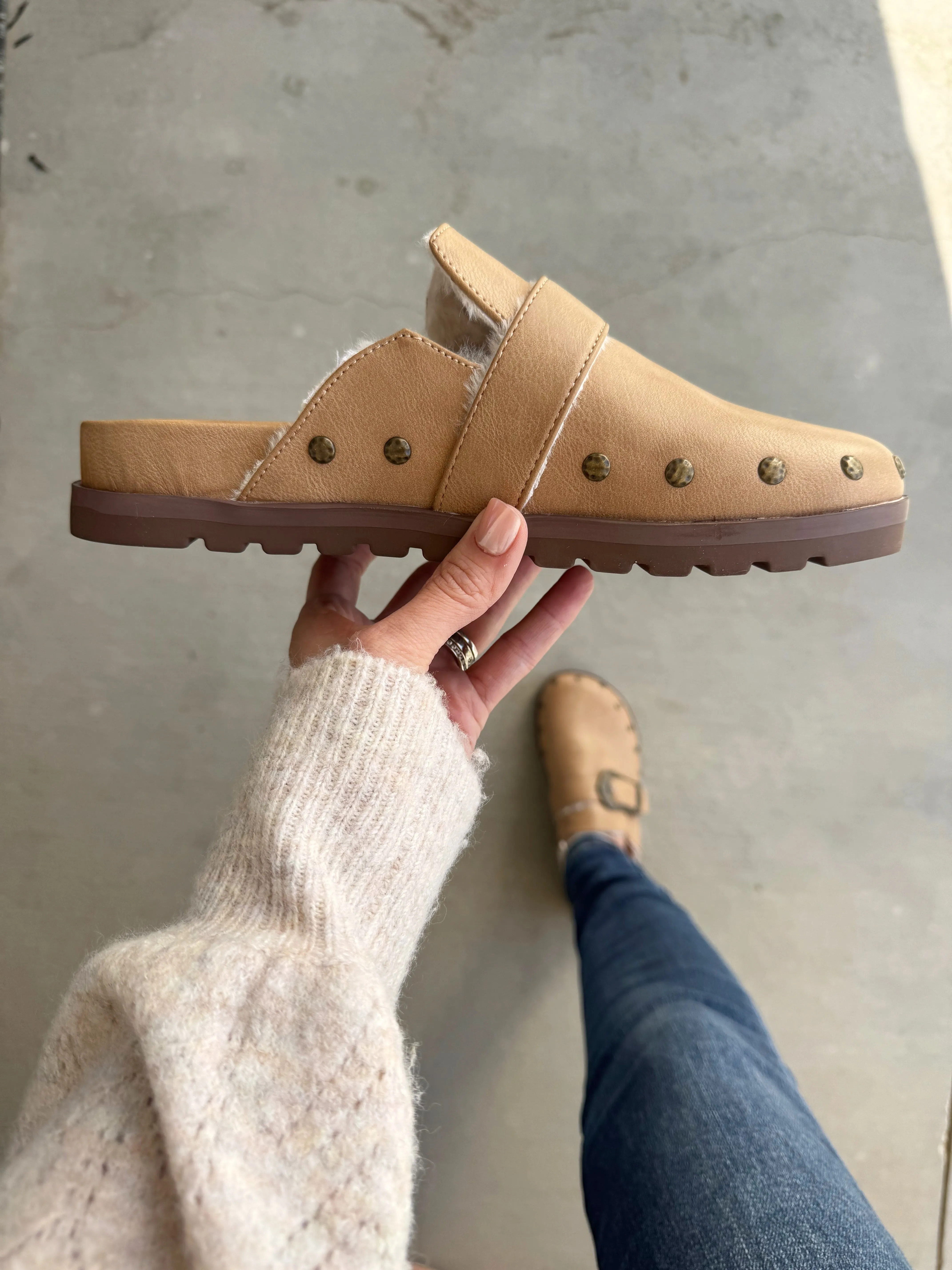 Blowfish Skylar Shoes in Cozy Cashew