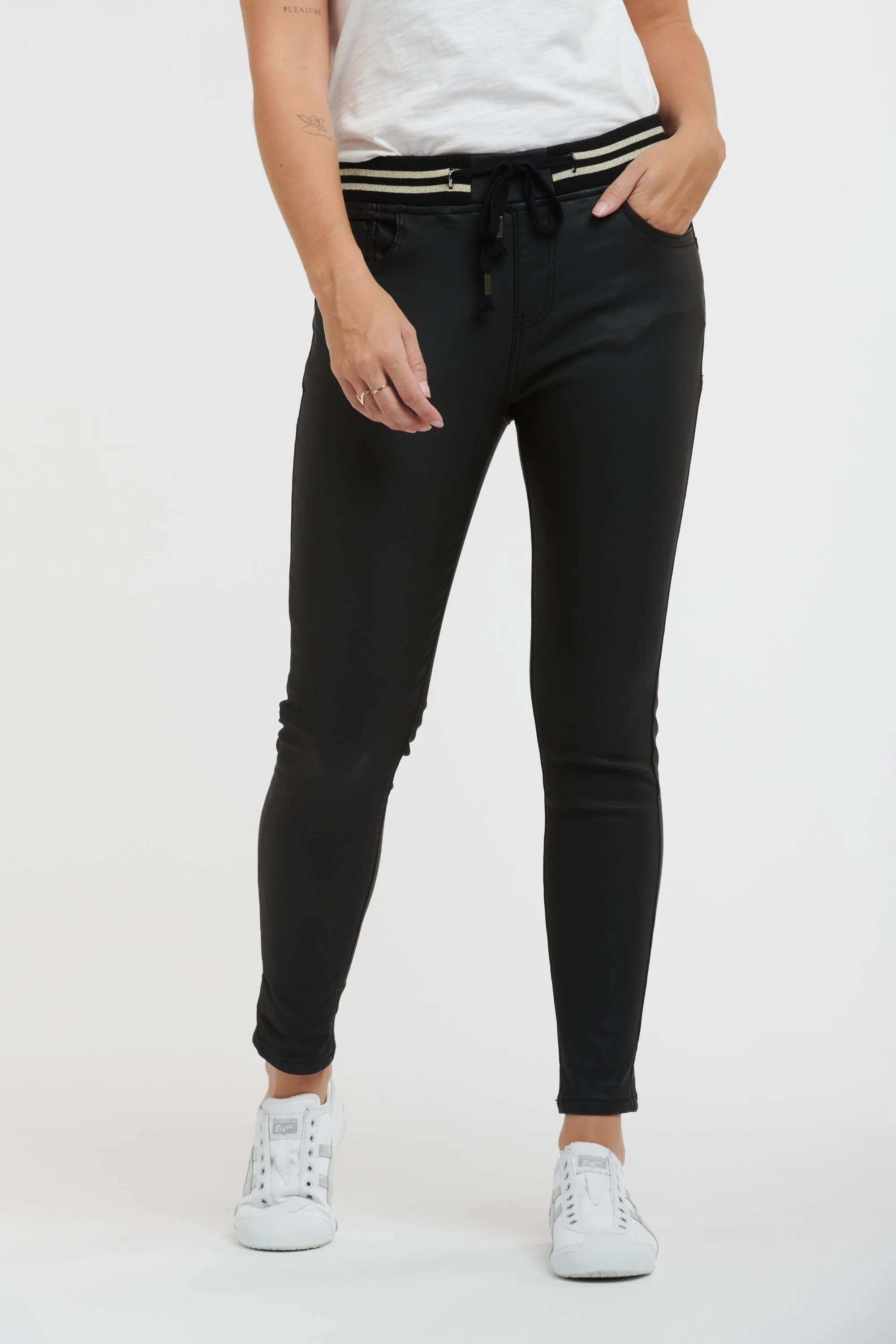ITALIAN STAR Pleather Tommy Jean - Black